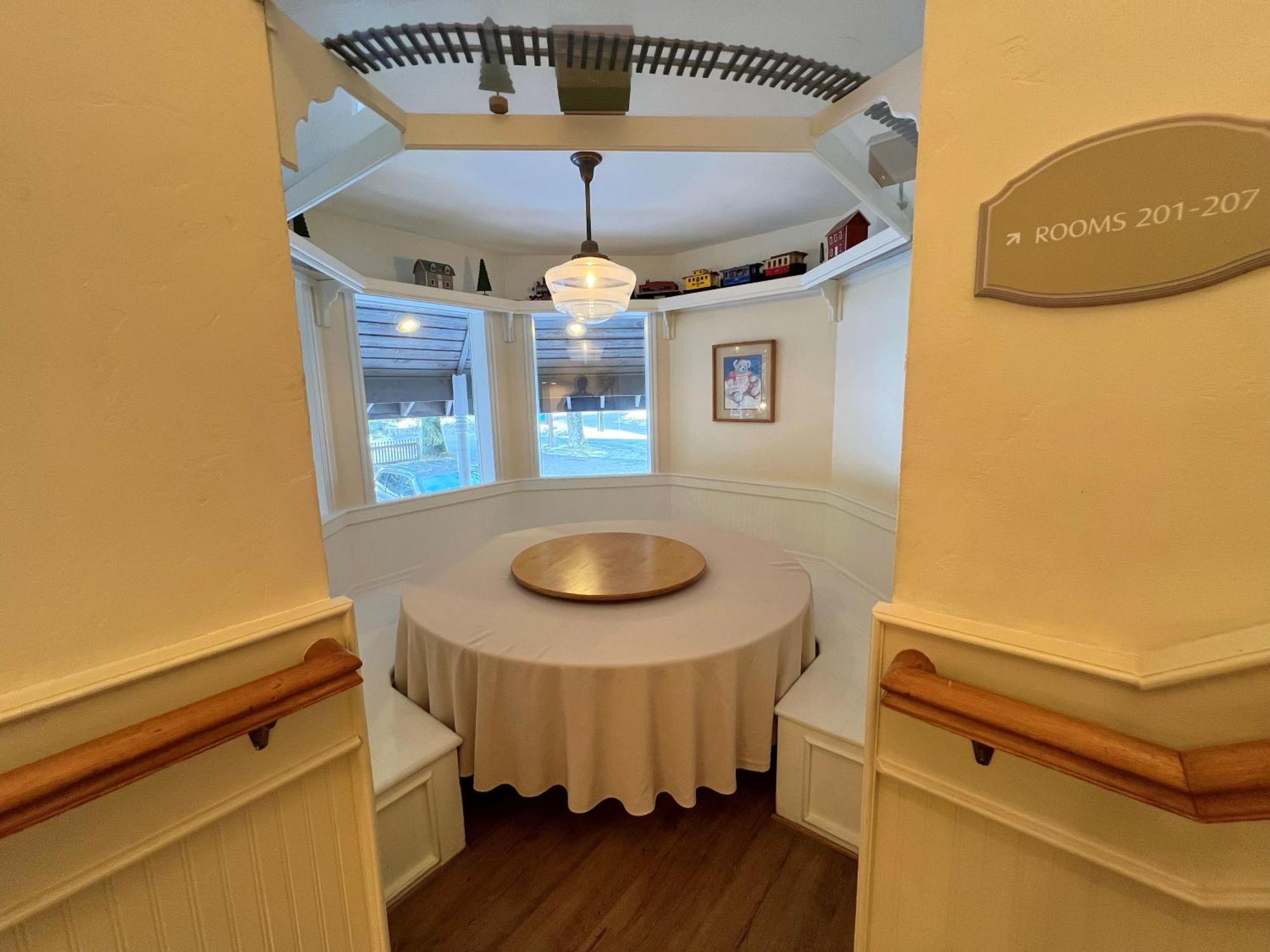 Best Western Grandma'S Feather Bed Mendenhaven Екстериор снимка