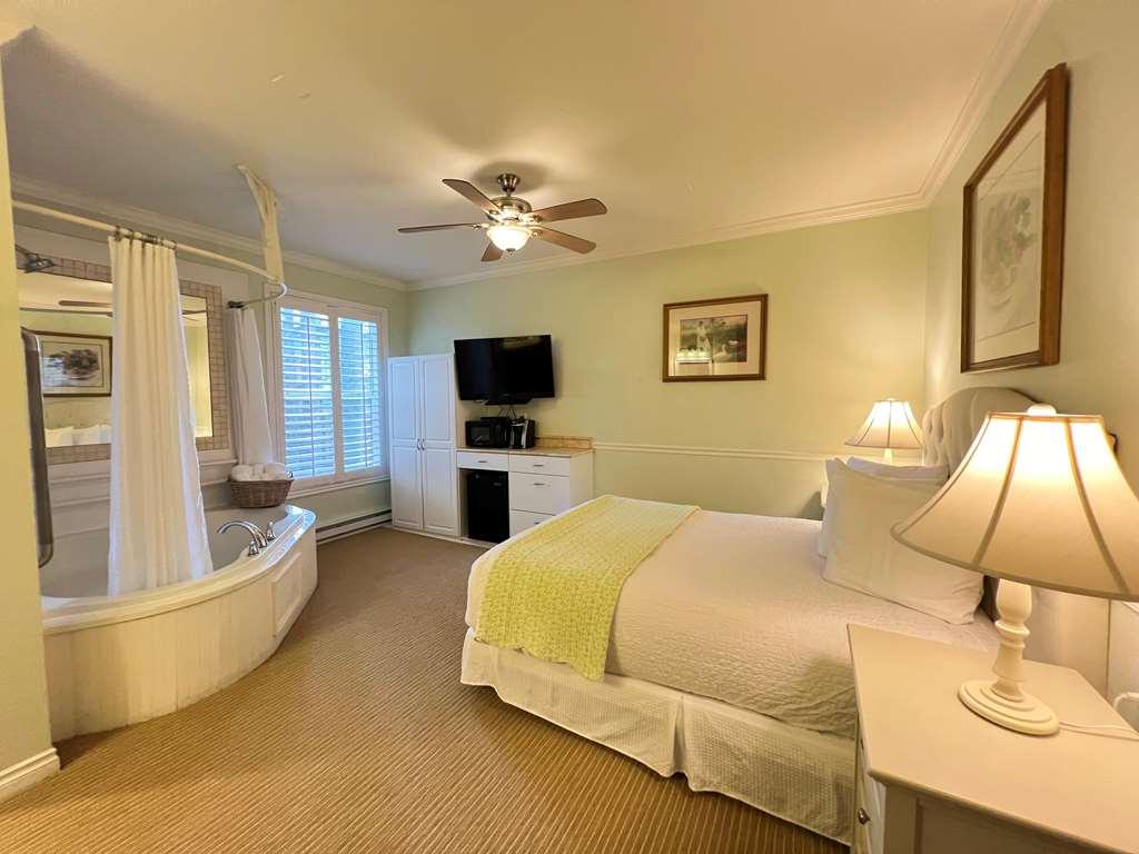 Best Western Grandma'S Feather Bed Mendenhaven Стая снимка