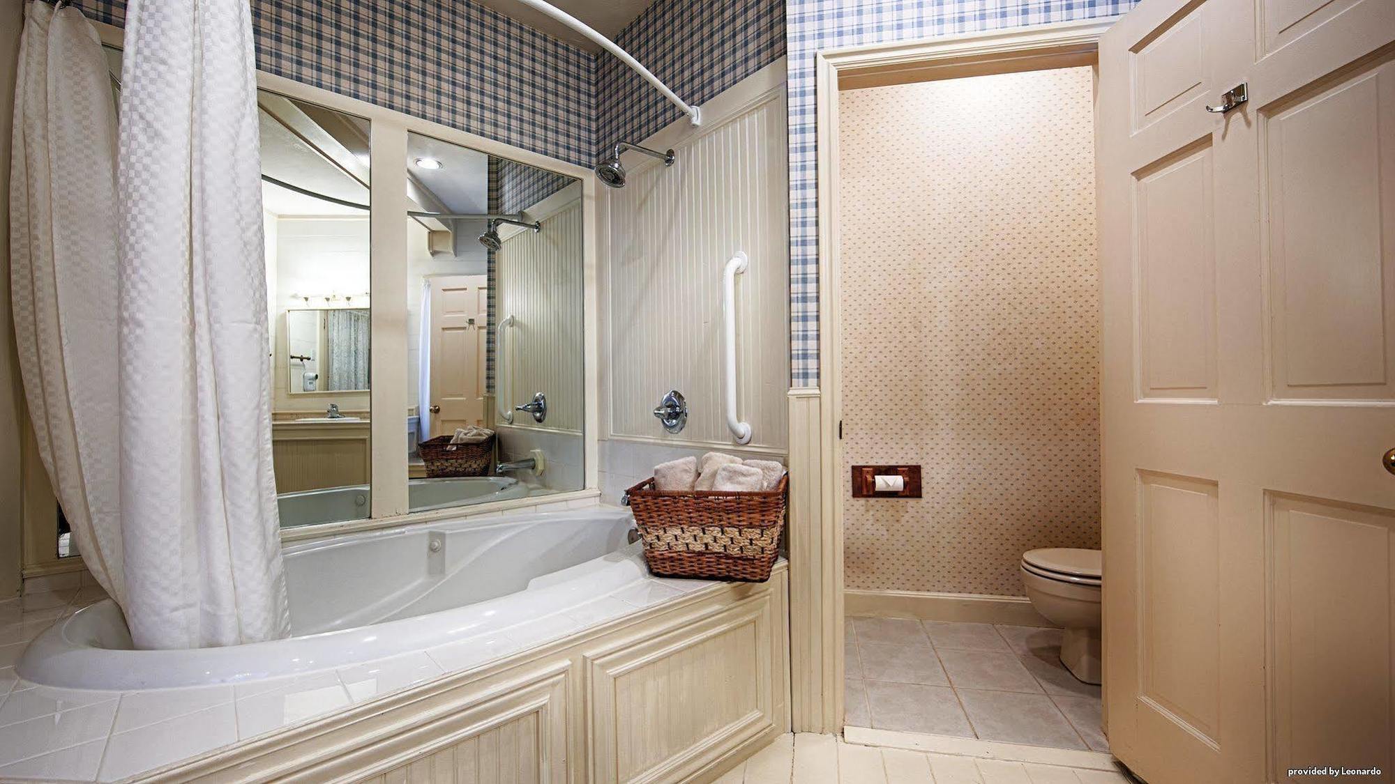 Best Western Grandma'S Feather Bed Mendenhaven Екстериор снимка